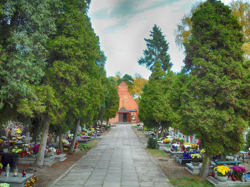 poland-church-cemetery.jpg